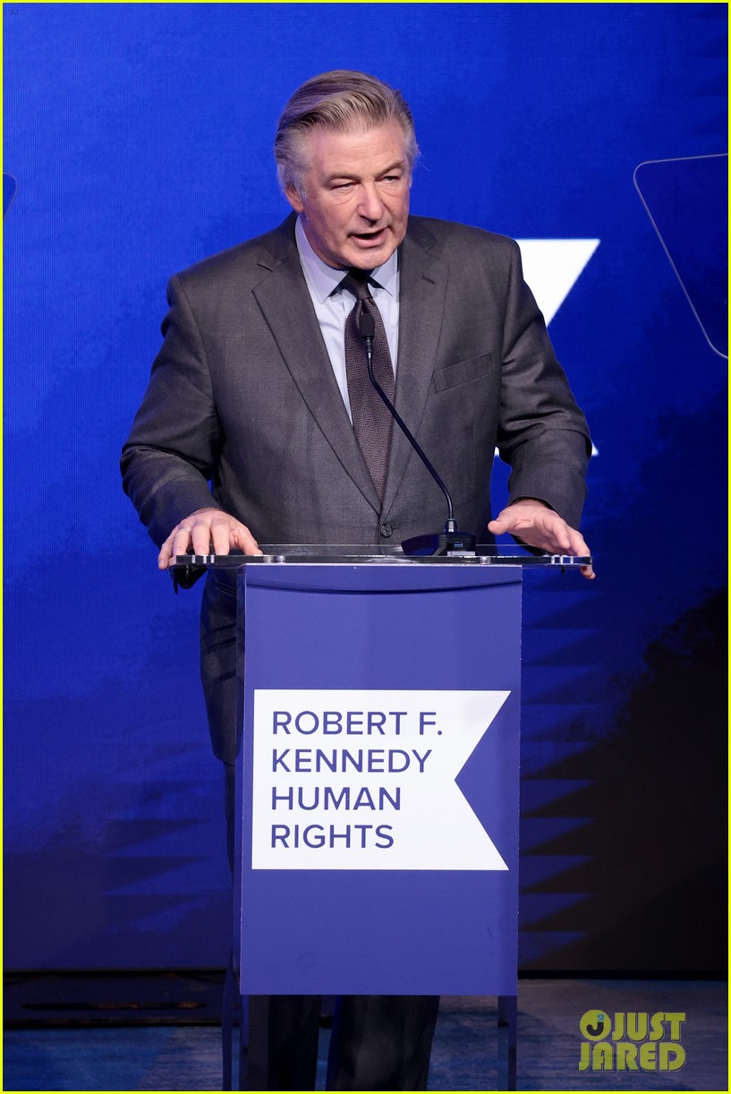Alec Baldwin Speaks at First Public Event Since 'Rust' Shooting Photo(01)