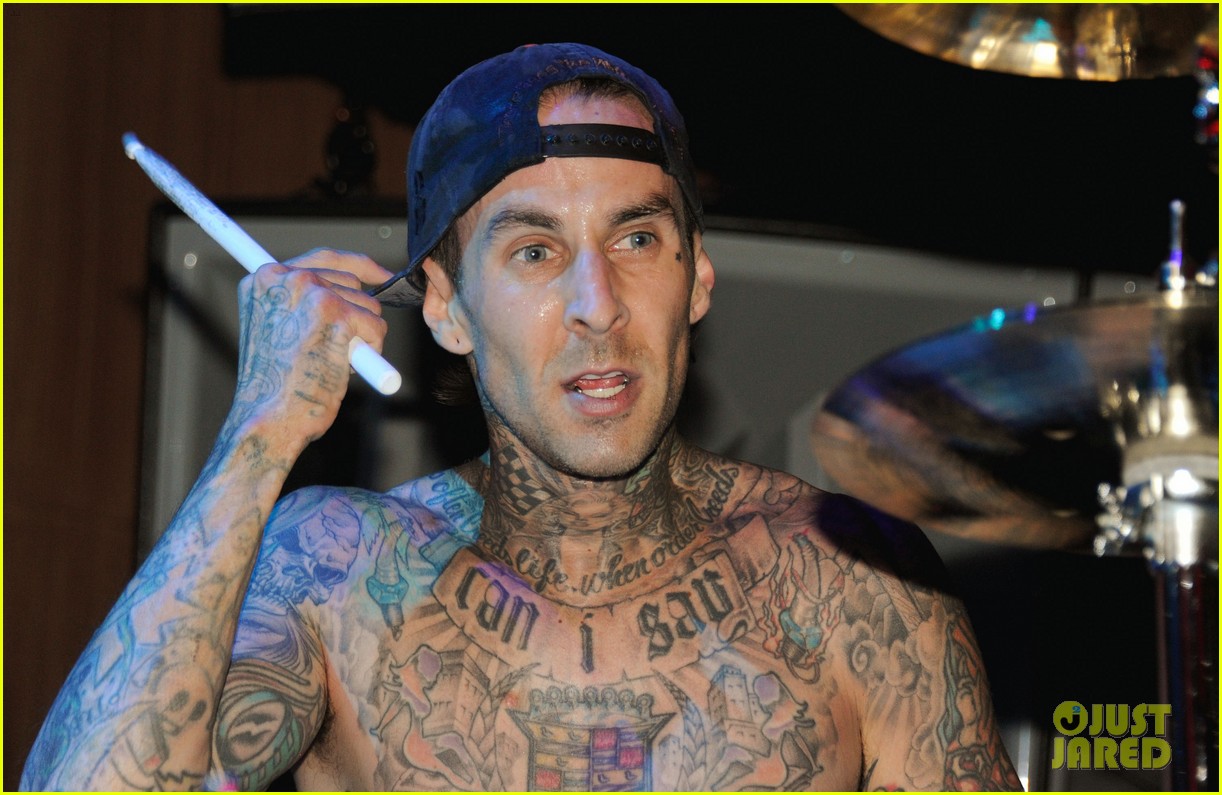 travis barker fires back at criticism of his tattoos 034671757
