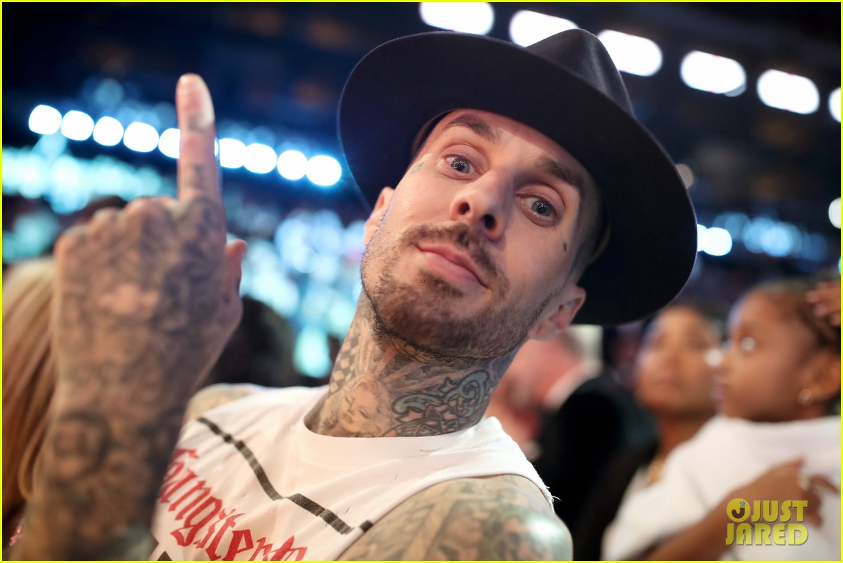 travis barker fires back at criticism of his tattoos 064671760