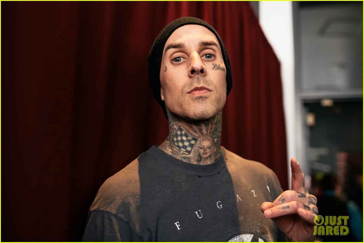 travis barker fires back at criticism of his tattoos 184671772
