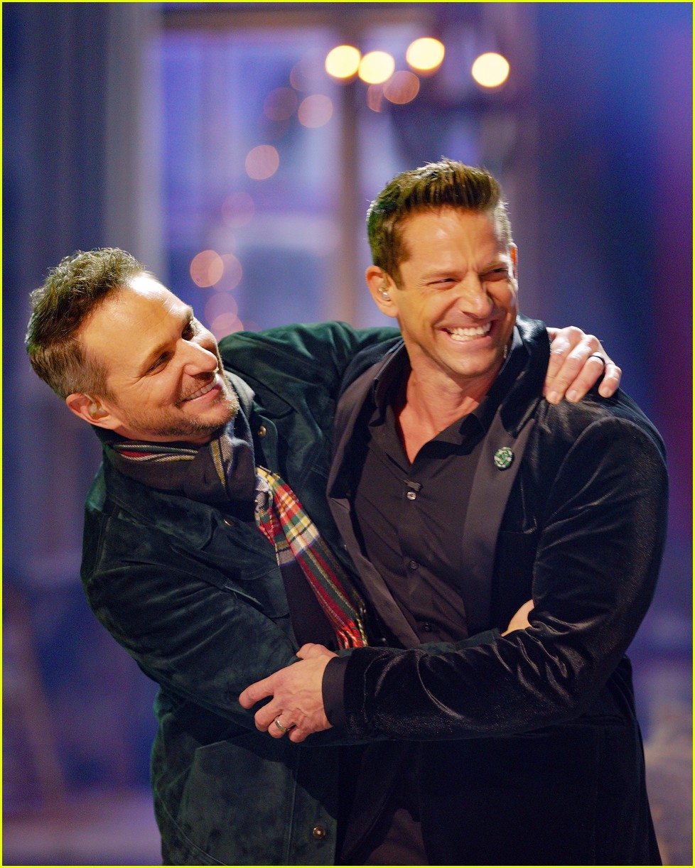 ABC's 'A Very Boy Band Holiday' Performers Lineup Revealed, Plus See