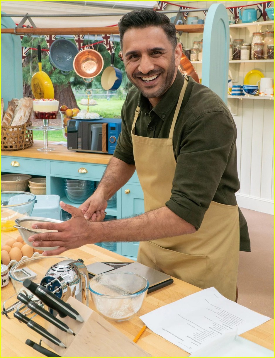 'Great British Baking Show' Breakout Star Chigs Parmar Reacts to Fans