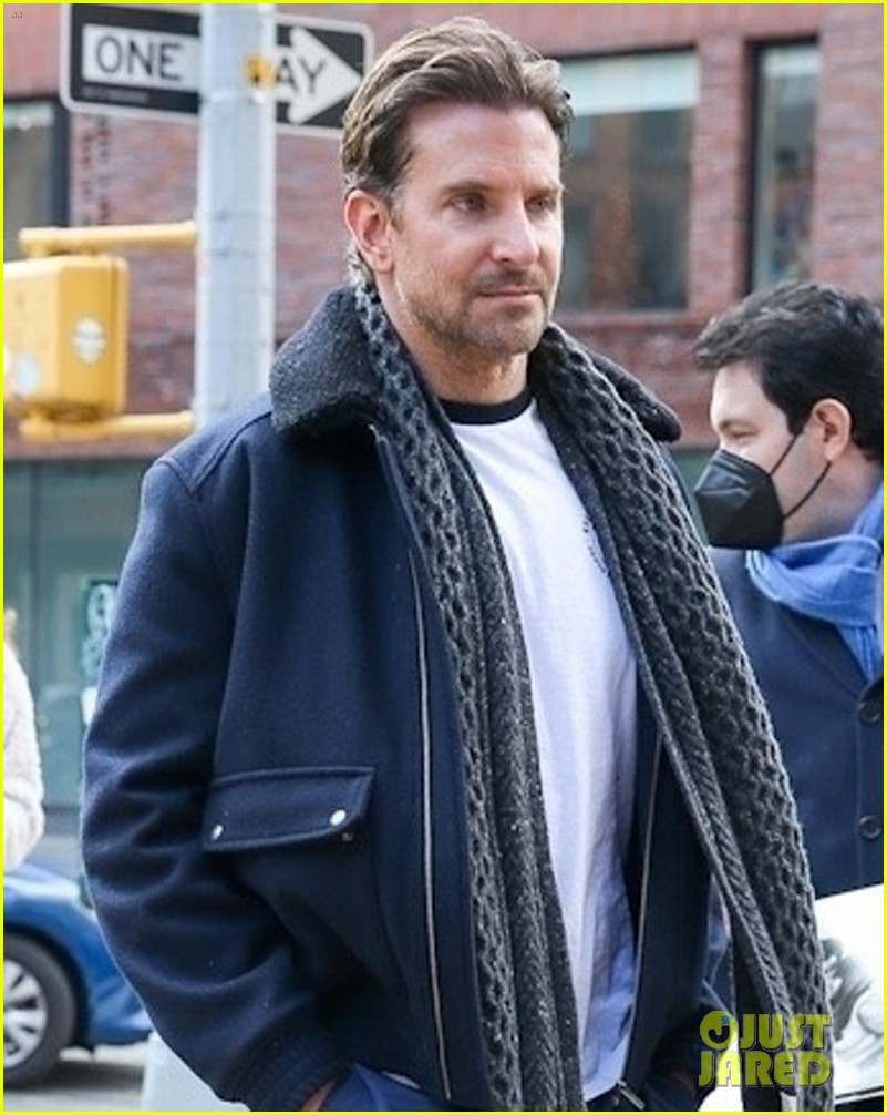bradley cooper stays warm while running errands in nyc 024675754