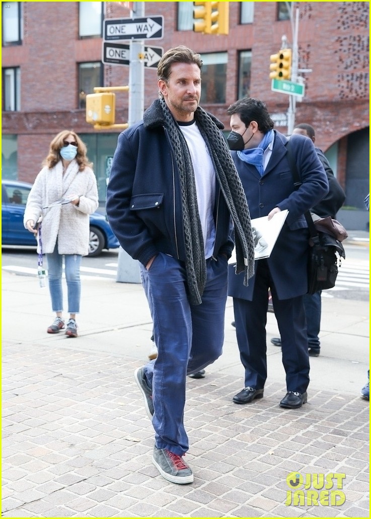bradley cooper stays warm while running errands in nyc 054675757