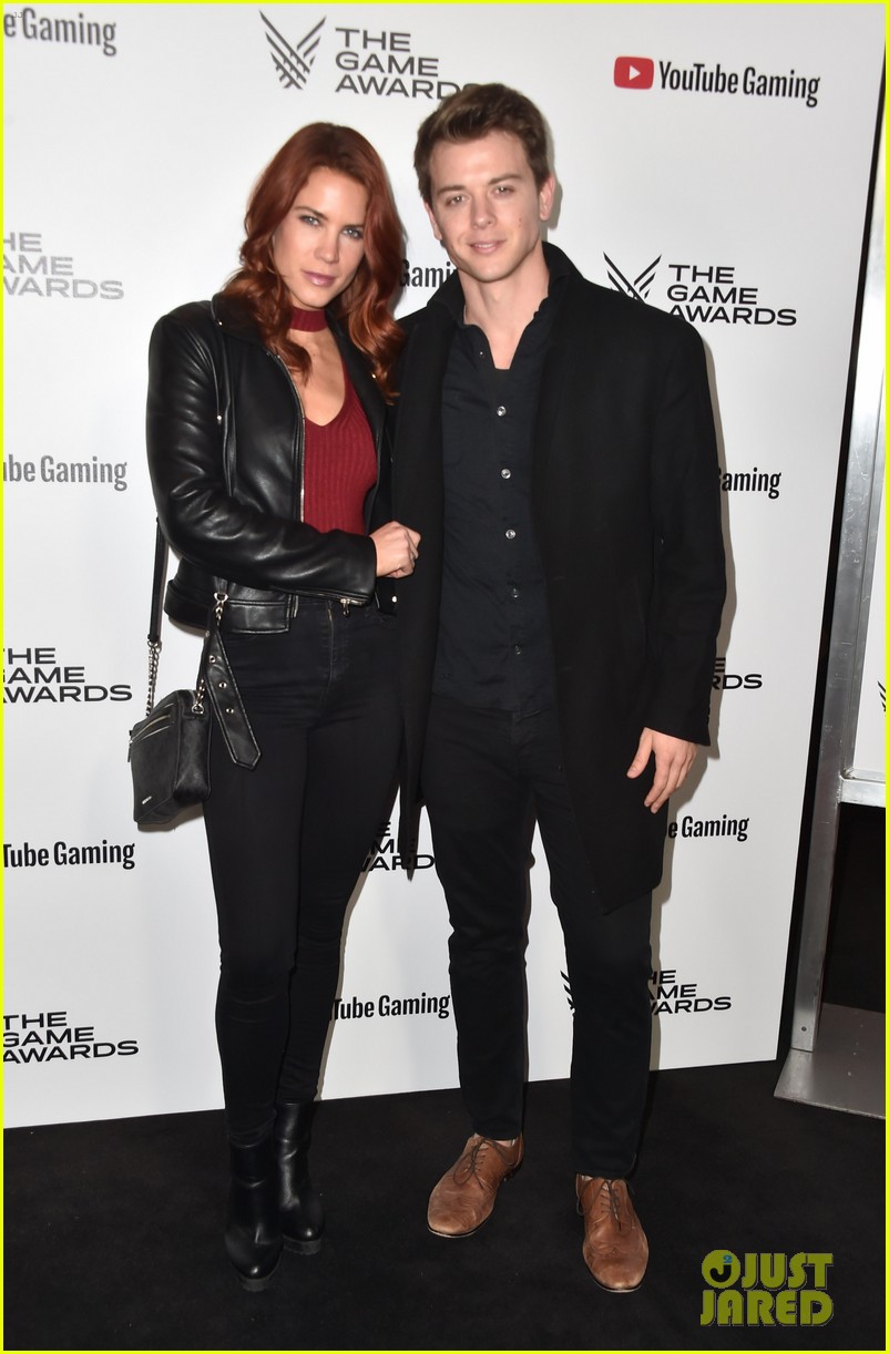 Soap Stars Chad Duell & Courtney Hope Split After 2 Months of Marriage