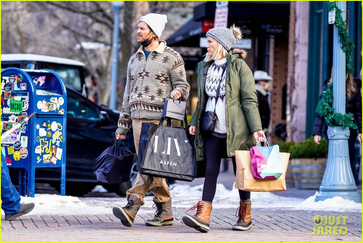 Goldie Hawn & Son Oliver Hudson Link Arms While Shopping in Aspen