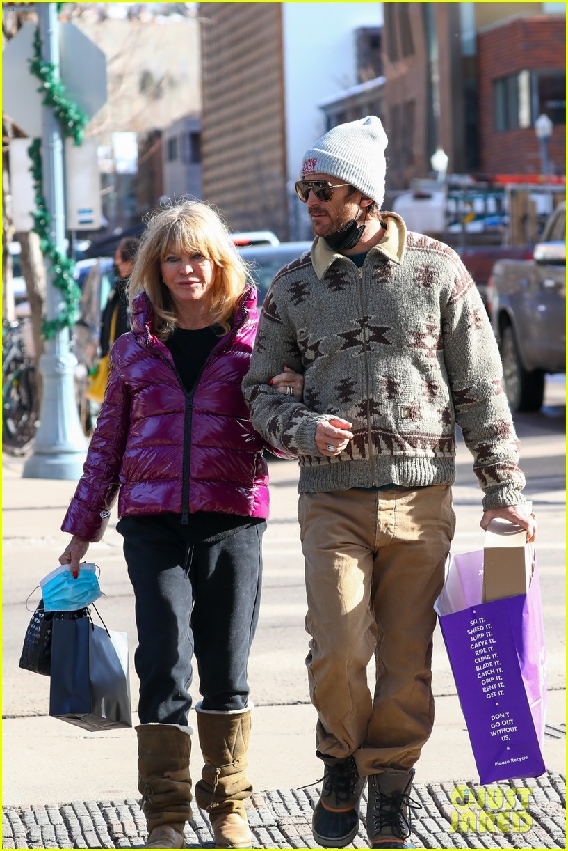 Goldie Hawn & Son Oliver Hudson Link Arms While Shopping in Aspen