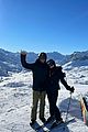 liam hemsworth skiing with gabriella brooks 01