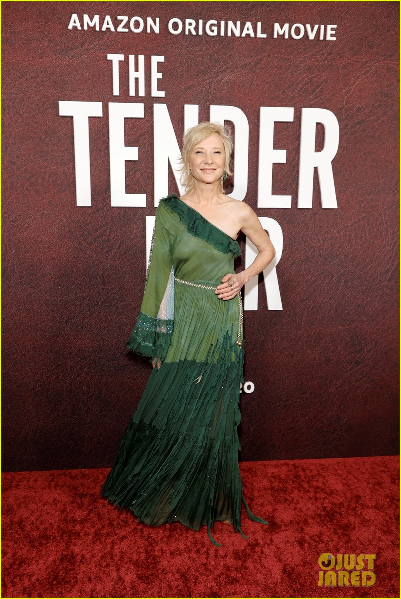 Ben Affleck & Jennifer Lopez Look So In Love at Latest 'The Tender Bar