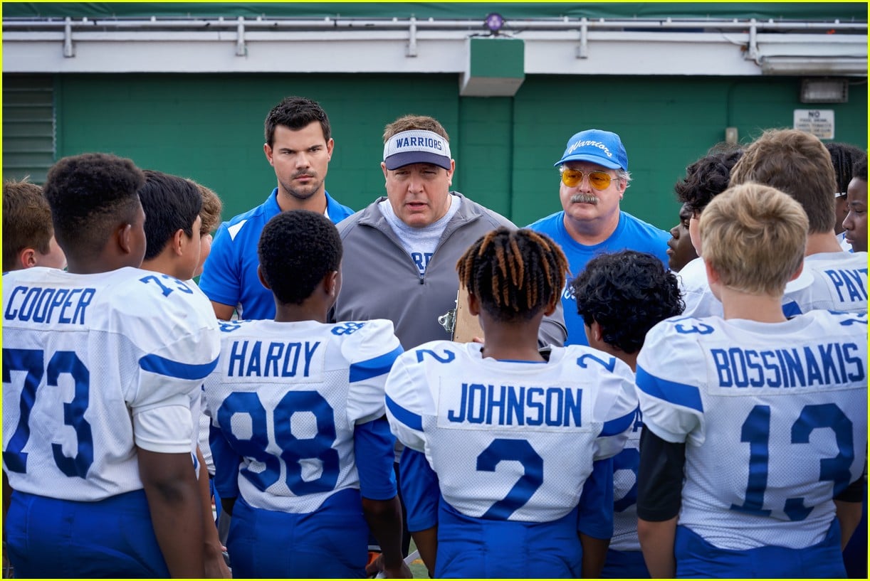 Taylor Lautner CoStars in New Netflix Movie 'Home Team' with Kevin