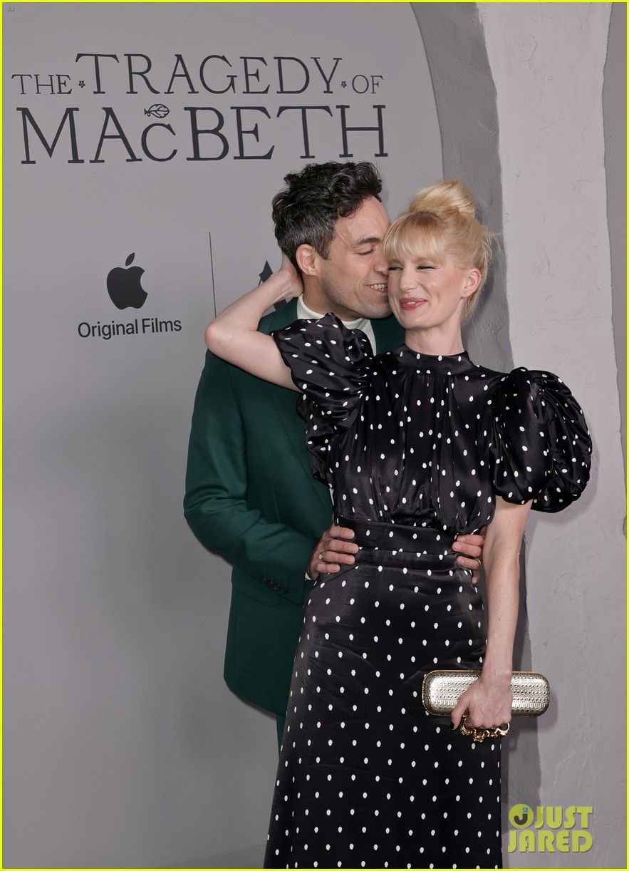 'The Tragedy of Macbeth' Cast Steps Out for the L.A. Red Carpet Premiere See Photos! Photo