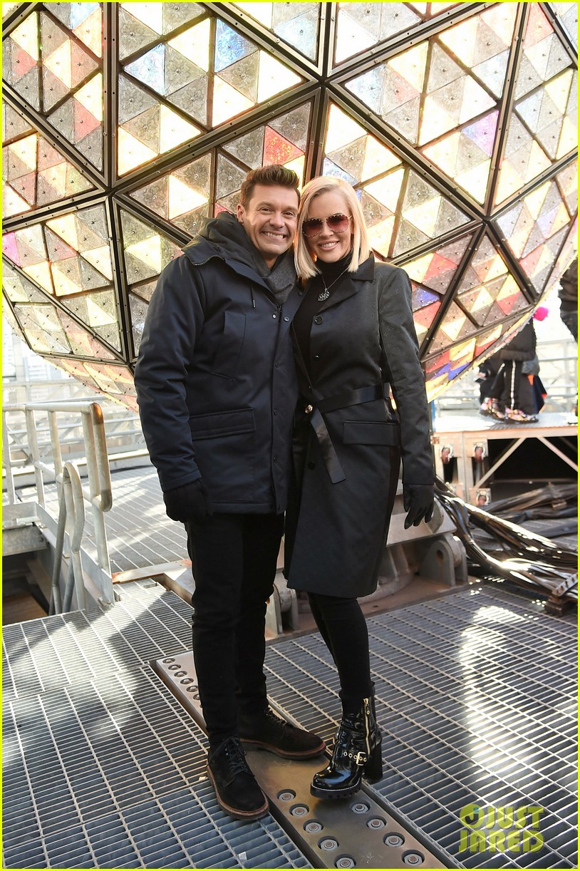 Where is Jenny McCarthy? Here's Why She Isn't in Times Square with Ryan