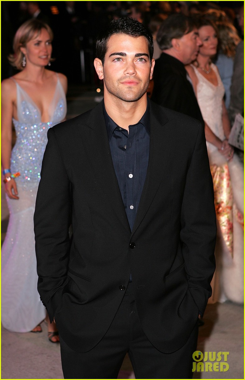 Jesse Metcalfe Talks About Pressure to Stay Fit During His 'Desperate