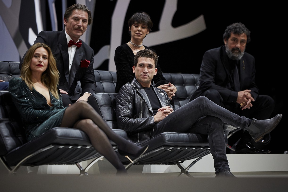 Photo money heist cast reunite for final season event 46 Photo