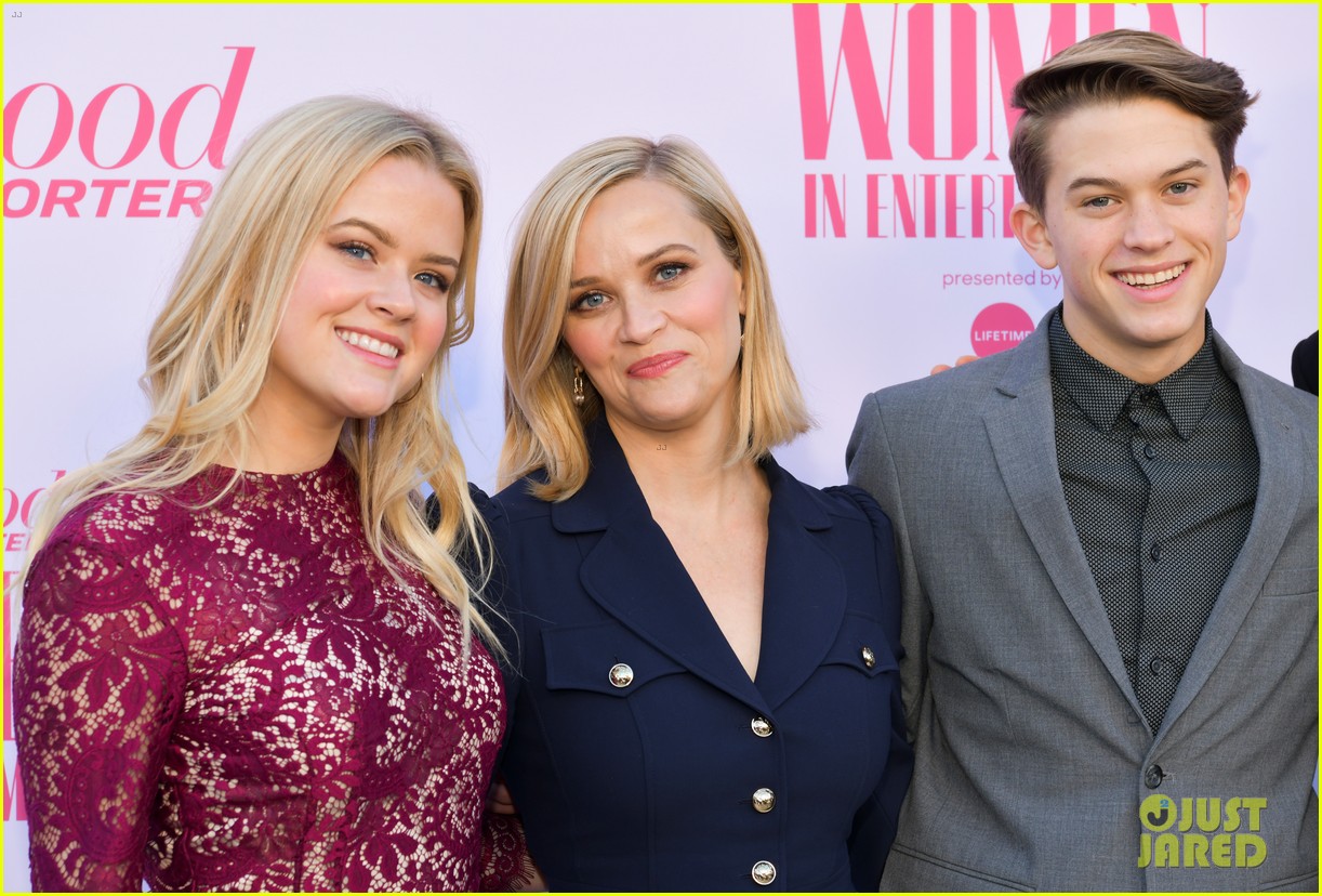 Photo reese witherspoon christmas wish 17 Photo 4682517 Just Jared