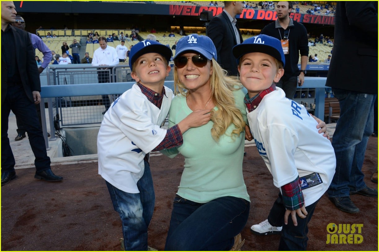 britney spears rare new photos with her kids 024683821
