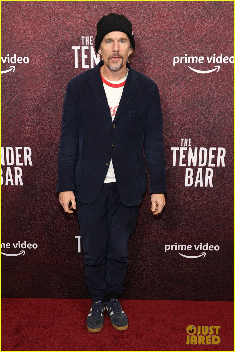 Tye Sheridan Joins Co-Stars Lily Rabe & Daniel Ranieri at 'The Tender