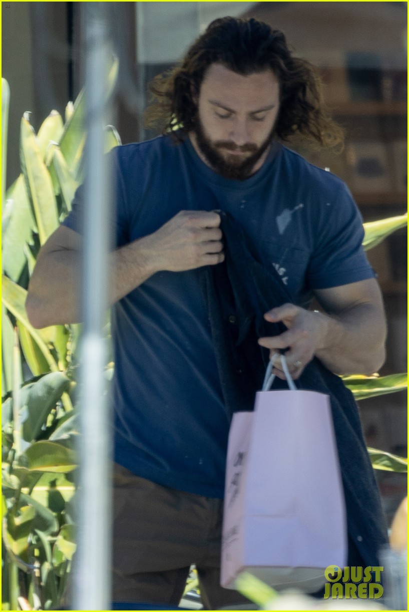 aaron taylor johnson out with wife sam 014688628