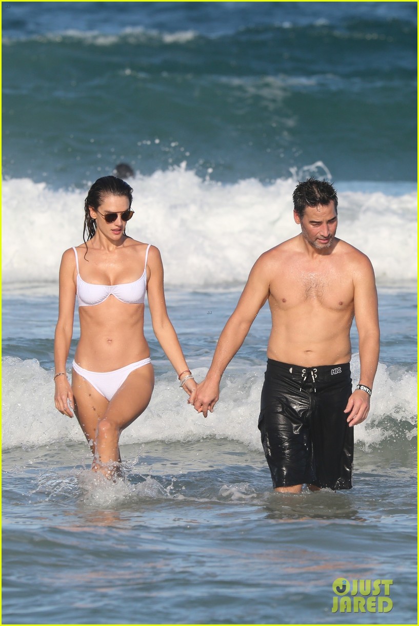 Alessandra Ambrosio & Boyfriend Richard Lee Keep Close During Day at the  Beach in Brazil!: Photo 4685209 | Alessandra Ambrosio, Bikini, Richard Lee,  Shirtless Photos | Just Jared: Entertainment News