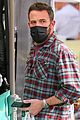 ben affleck does some shopping at farmers market brentwood 04