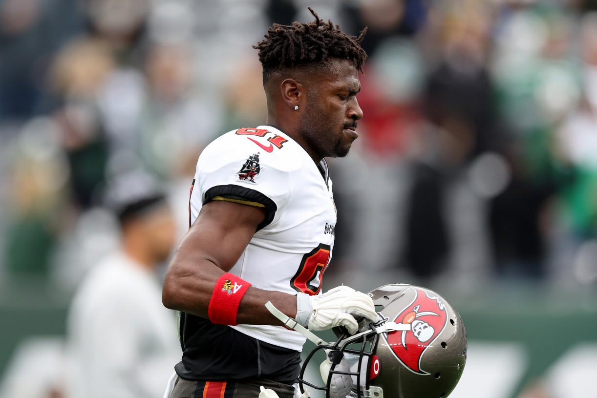 Antonio Brown Dropped From Tampa Bay Buccaneers After Stripp