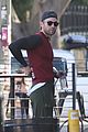 chace crawford sports skin tight shirt to lunch 01