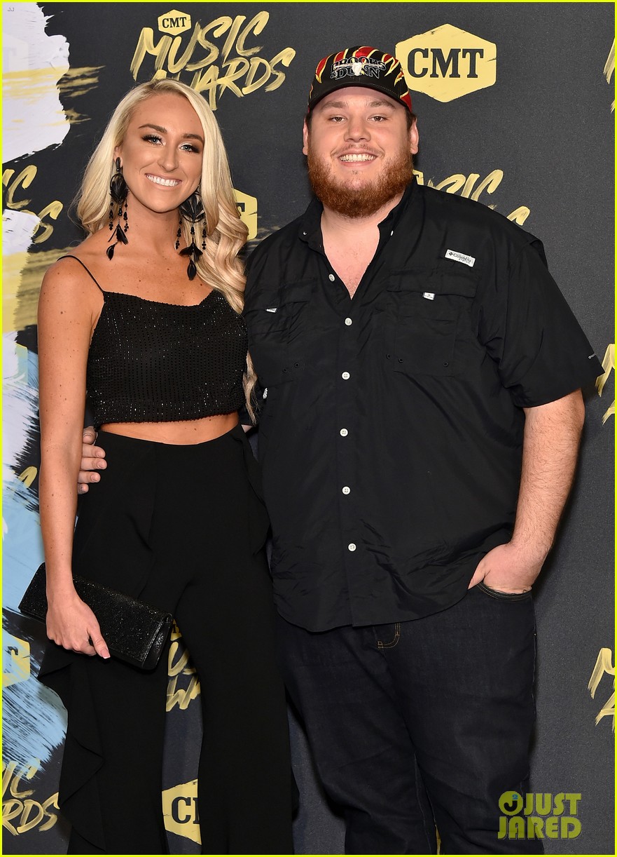 luke combs expecting first child with wife nicole 064692855