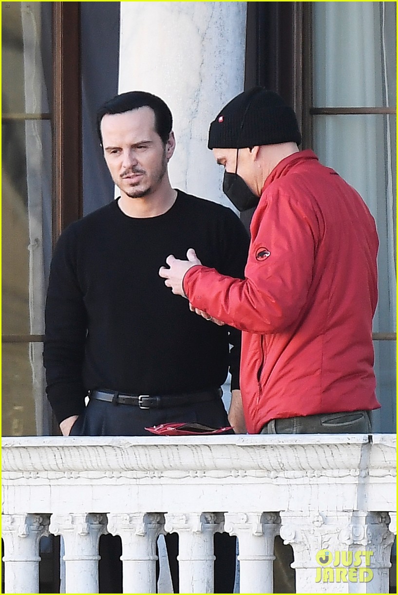 Dakota Fanning & Andrew Scott Take a Break from Filming Their New