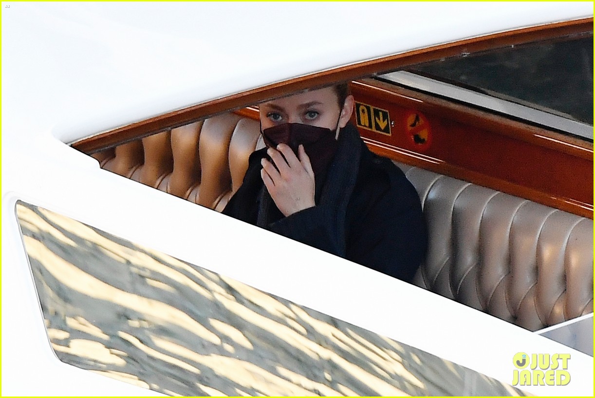 Dakota Fanning & Andrew Scott Take a Break from Filming Their New