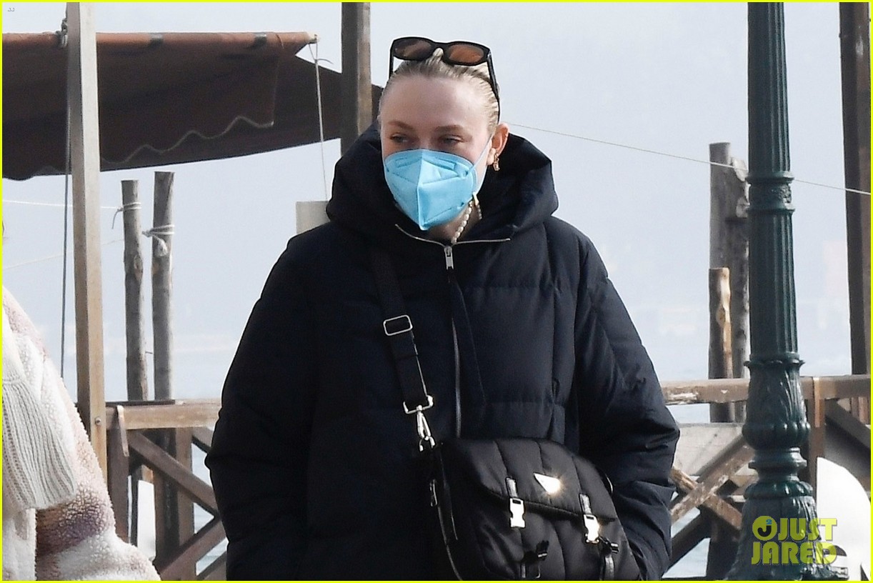 Dakota Fanning & Andrew Scott Take a Break from Filming Their New