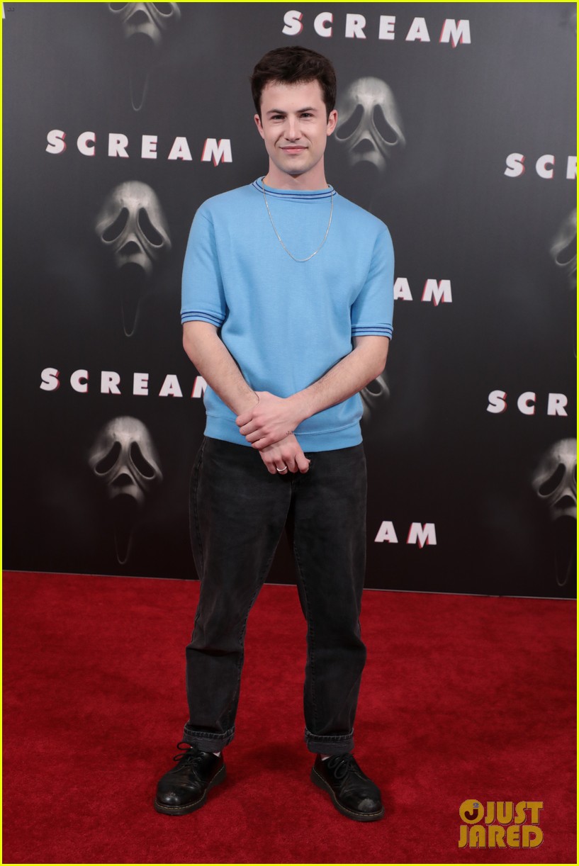 Dylan Minnette Explains His Outfit at ‘Scream’ Photo Call After Fans