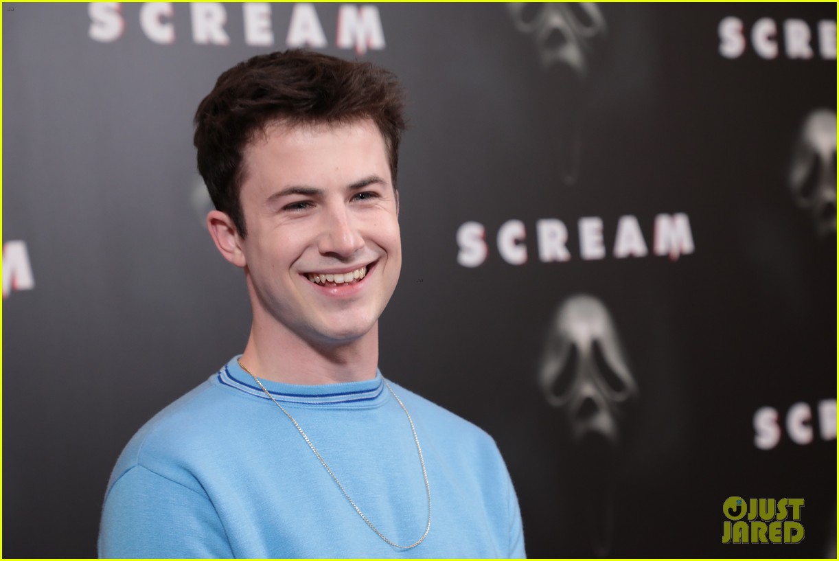 Dylan Minnette Explains His Outfit at ‘Scream’ Photo Call After Fans