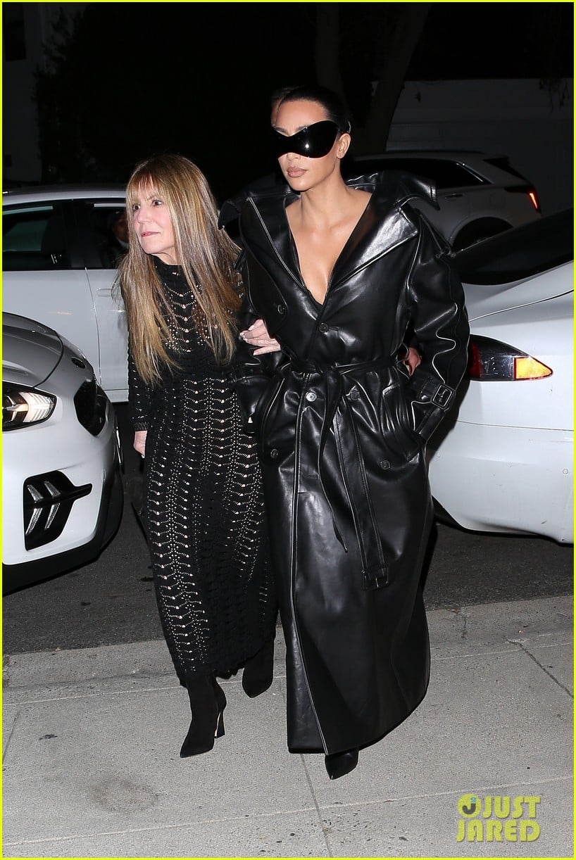 kim kardashian wears large sunglasses black leather trench coat art gallery 034693910