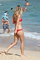 leila george at the beach with kick gurry 28