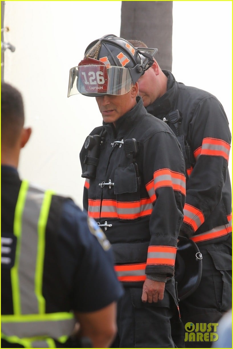 Rob Lowe Suits Up In His Firefighter Gear to Film '911 Lone Star