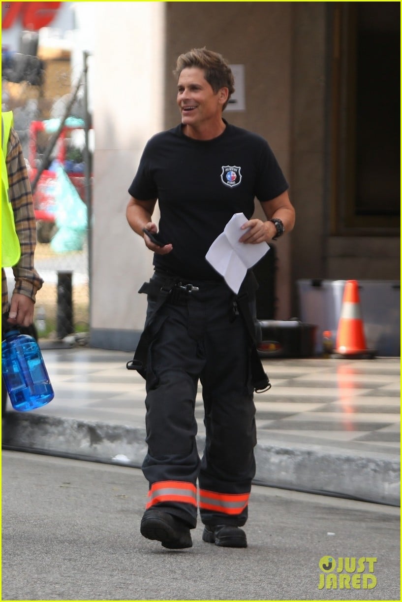 Rob Lowe Suits Up In His Firefighter Gear to Film '911 Lone Star