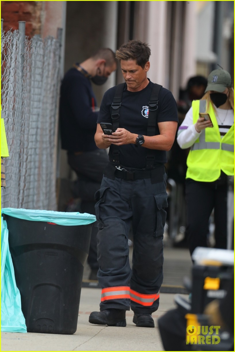 Rob Lowe Suits Up In His Firefighter Gear to Film '911 Lone Star