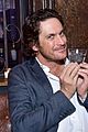 oliver hudson reveals how his family feels about his nude photos 02