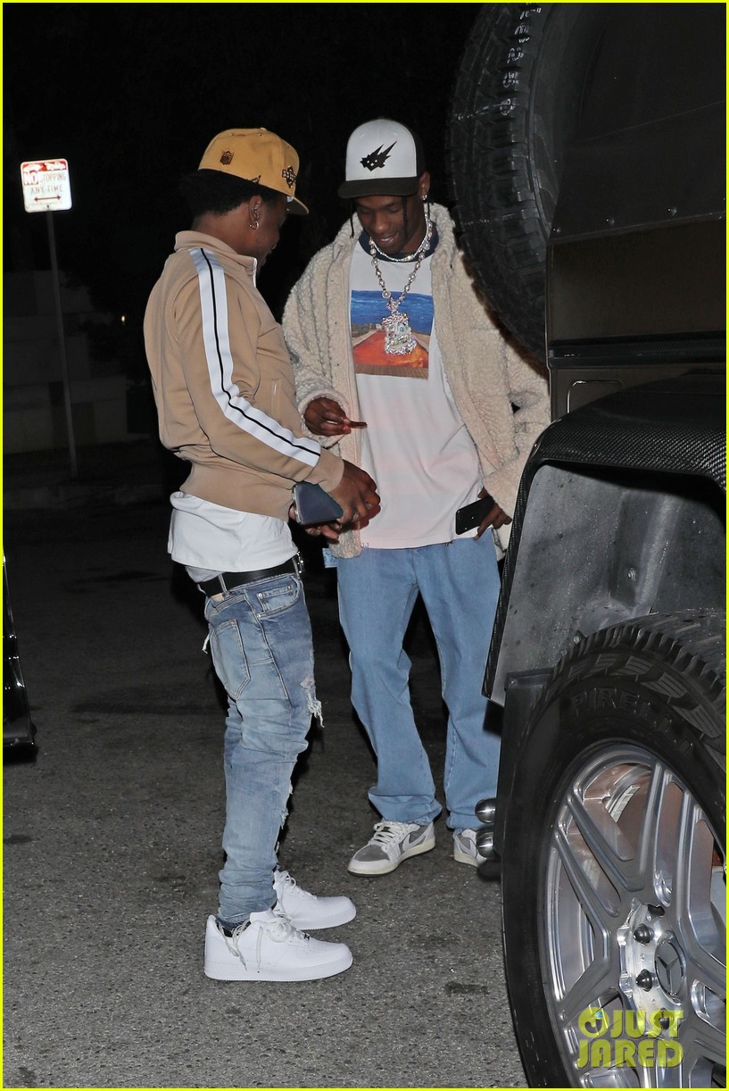 travis scott hangs out with friends 074696112