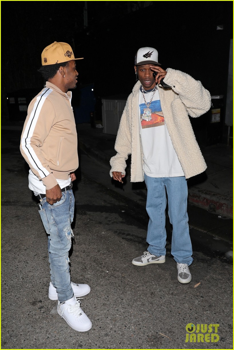 travis scott 4s friends and family