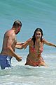 kate walsh packs on the pda with boyfriend andrew nixon at the beach 64