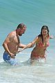 kate walsh packs on the pda with boyfriend andrew nixon at the beach 65