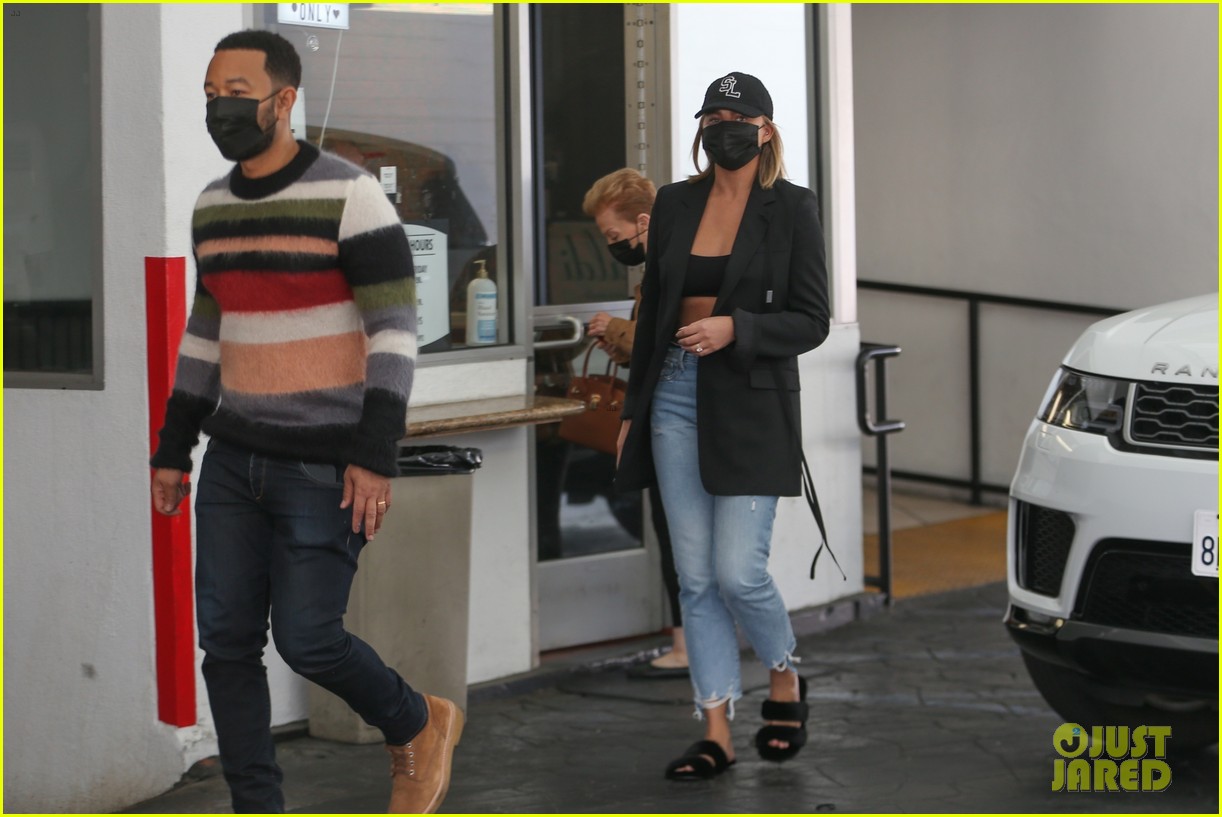 Chrissy Teigen & John Legend Go Out for a Valentine's Day Breakfast in