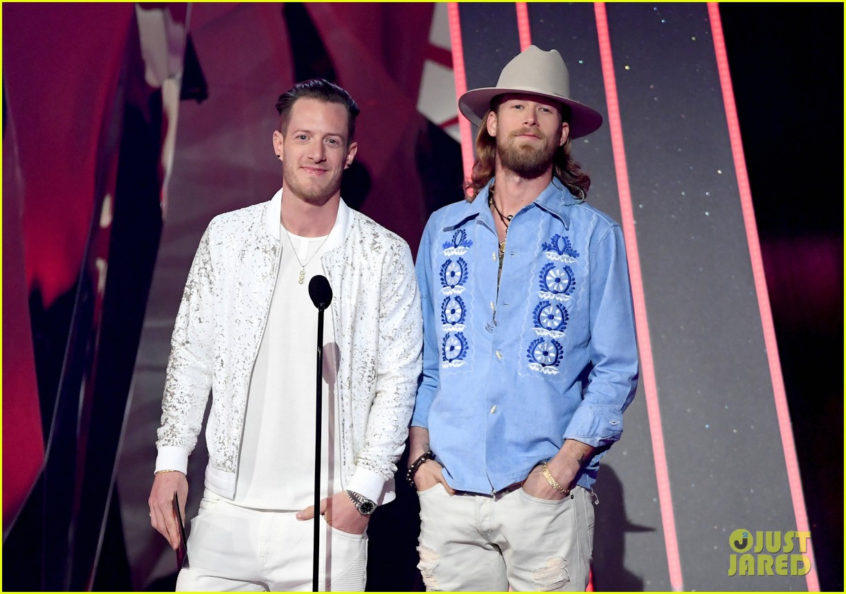 Florida Line Announce They're 'Taking a Break' Once Their Current Tour Wraps Photo