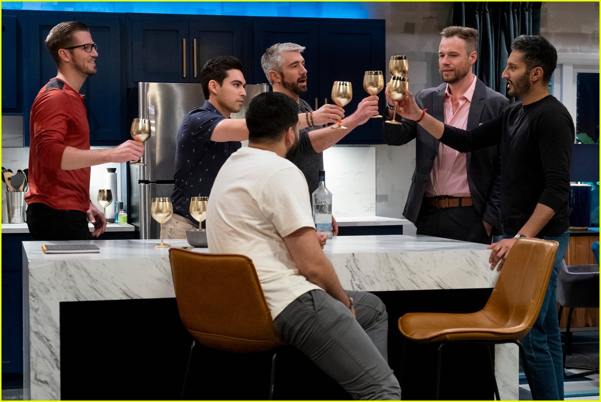 'Love Is Blind' Season 2 Trailer & First Look Photos Debut Watch Now