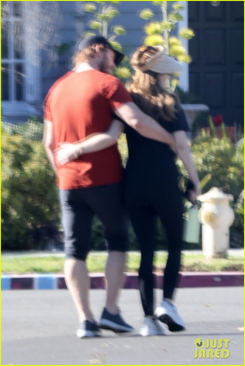 Photo: chris pratt walk with pregnant katherine schwarzenegger 20