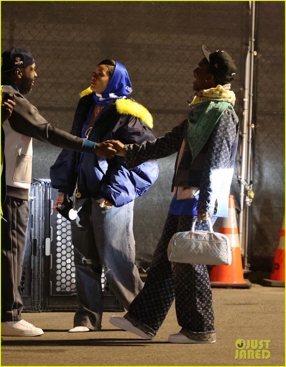 Full Sized Photo of rihanna asap rocky leave super bowl 2022 01 | Photo