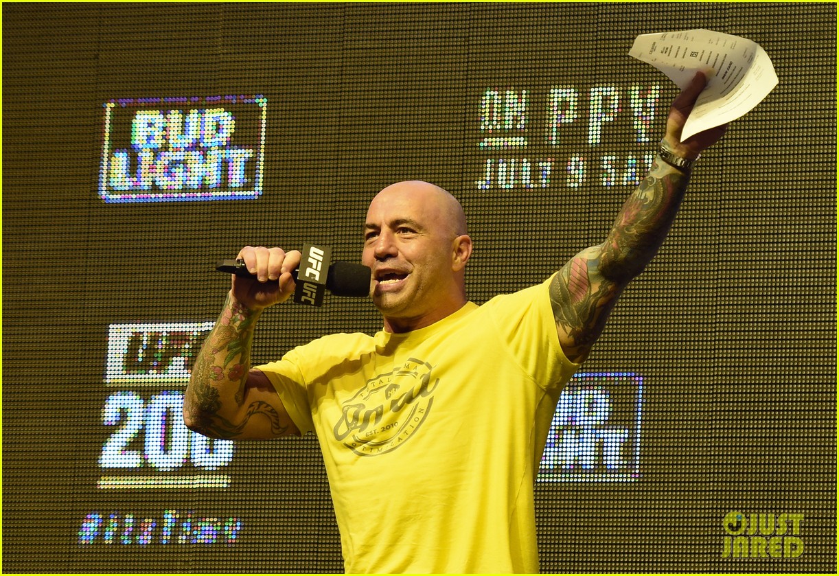 Joe Rogan's Salary from Spotify Is Reportedly Way More Than 100 Million Photo 4707725 Photos