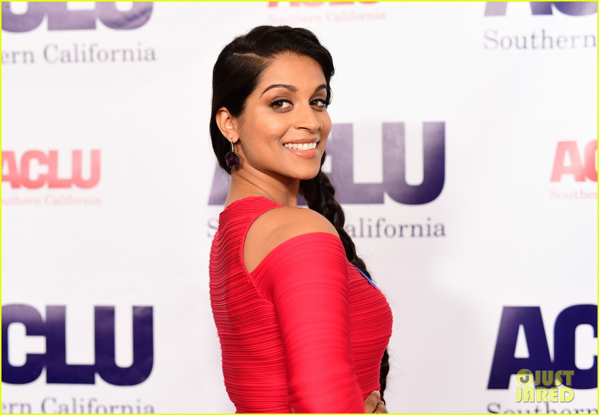 Lilly Singh Hospitalized Due to Ovarian Cysts Photo 4710720 Pictures(01)
