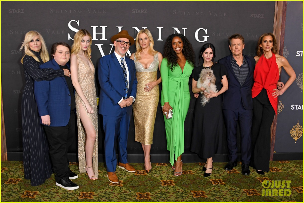 Courteney Cox & Mira Sorvino Get Support from Lisa Kudrow at 'Shining